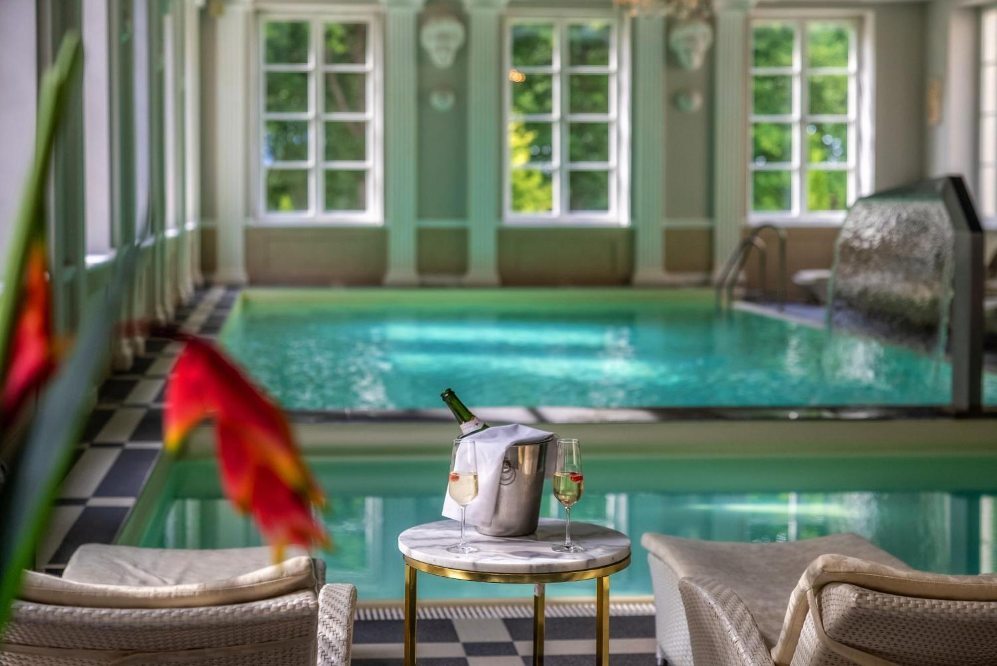 Hotel Palac Alexandrinum Krubki Екстериор снимка