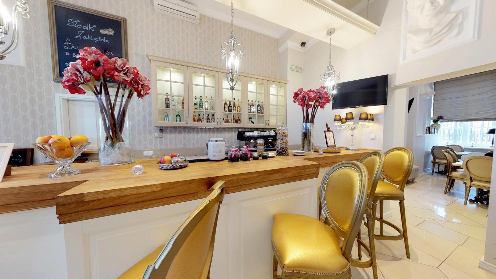 Hotel Palac Alexandrinum Krubki Екстериор снимка
