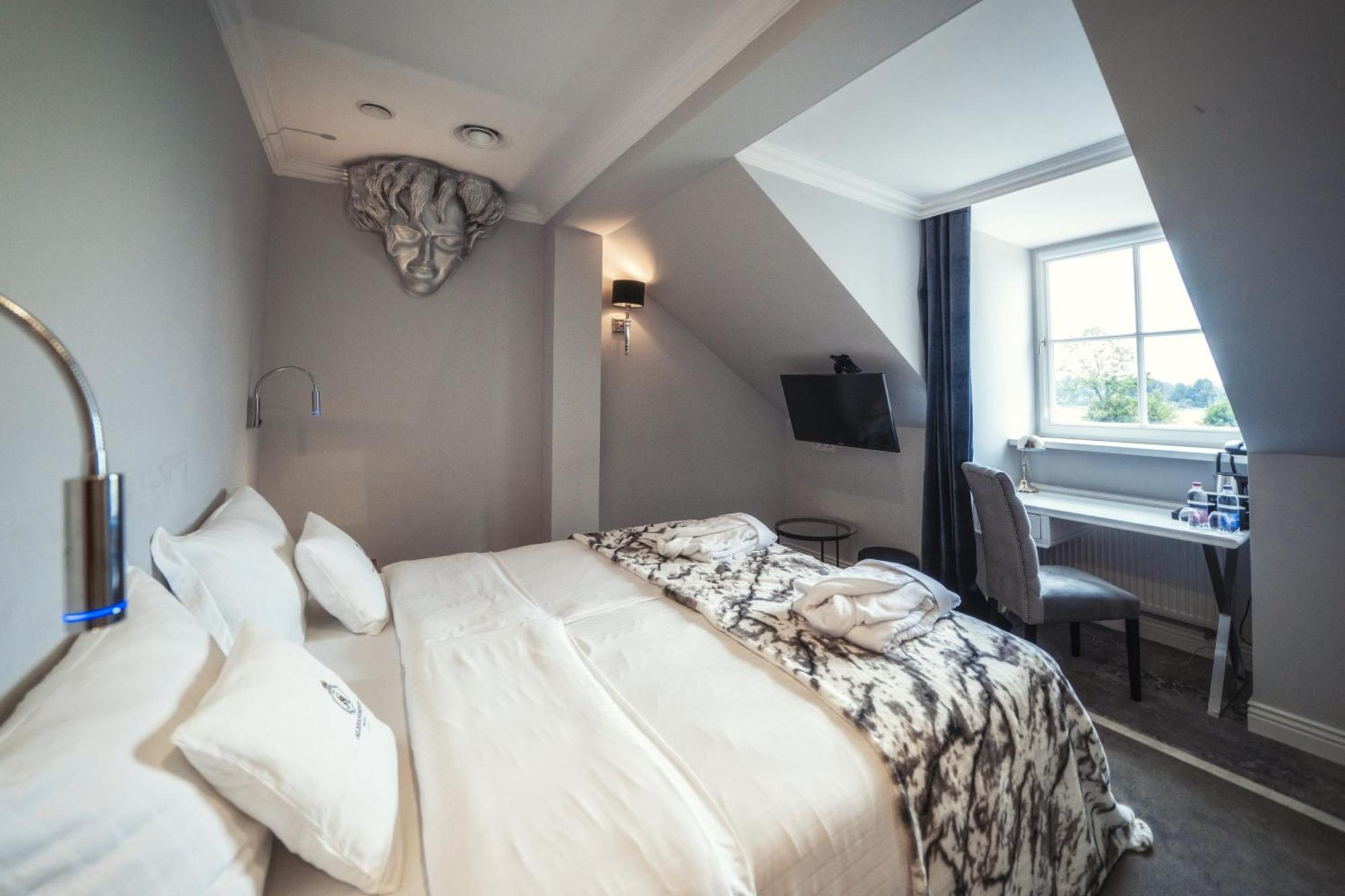 Hotel Palac Alexandrinum Krubki Екстериор снимка